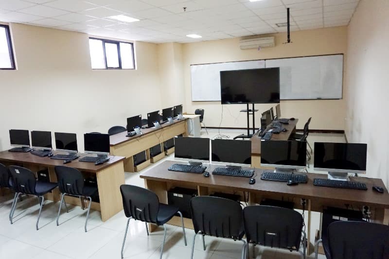 Lab Komputer Industri